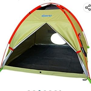 Kids 3+ indoor/outdoor play tent brand new